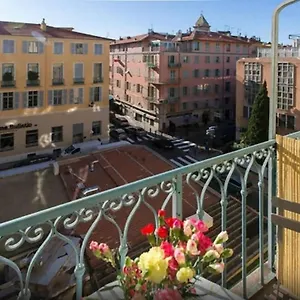 https://aida-duplex-rue-bosio.fr-provencehotel.com